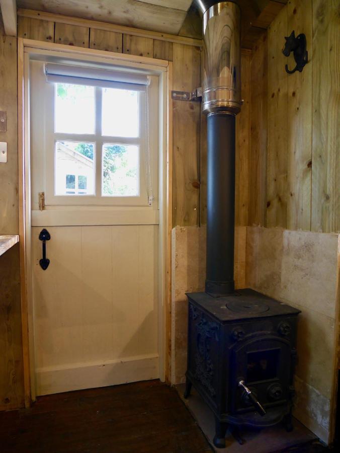 The Wayside Shepherd Hut Бьюли Экстерьер фото