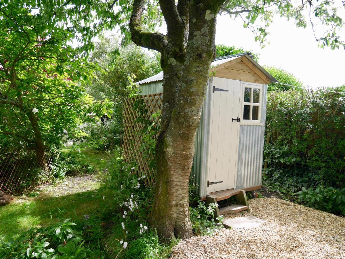 The Wayside Shepherd Hut Бьюли Экстерьер фото